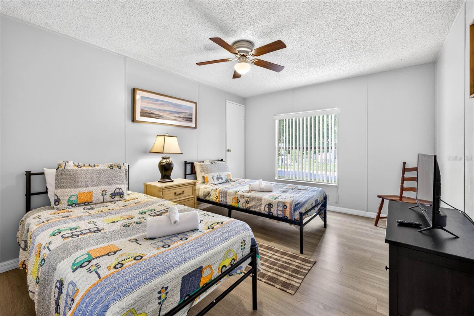 Image 27 of 65 For 8552 Peacock Court