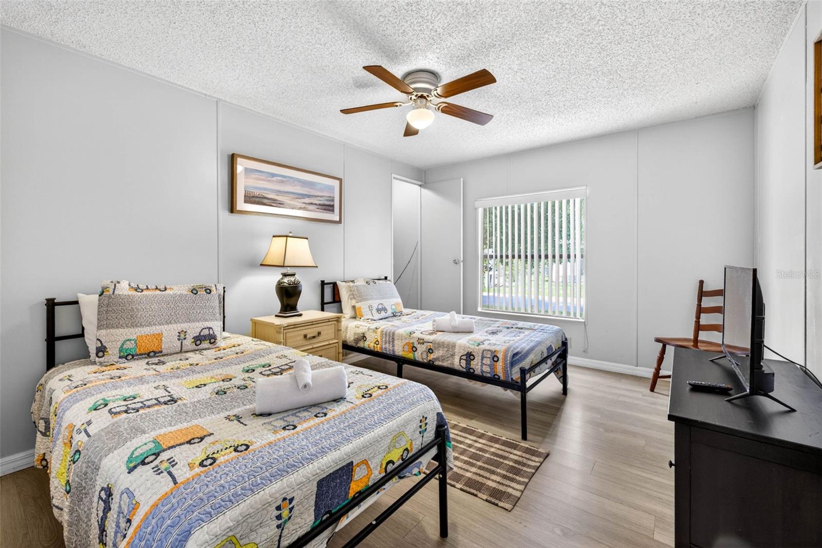 Image 28 of 65 For 8552 Peacock Court