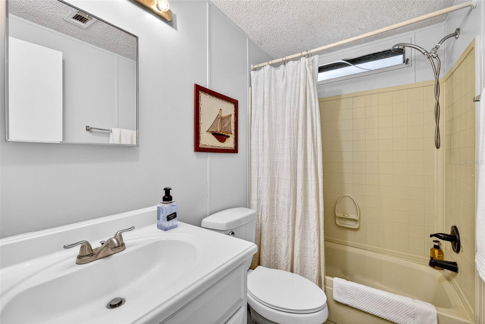 Image 30 of 65 For 8552 Peacock Court