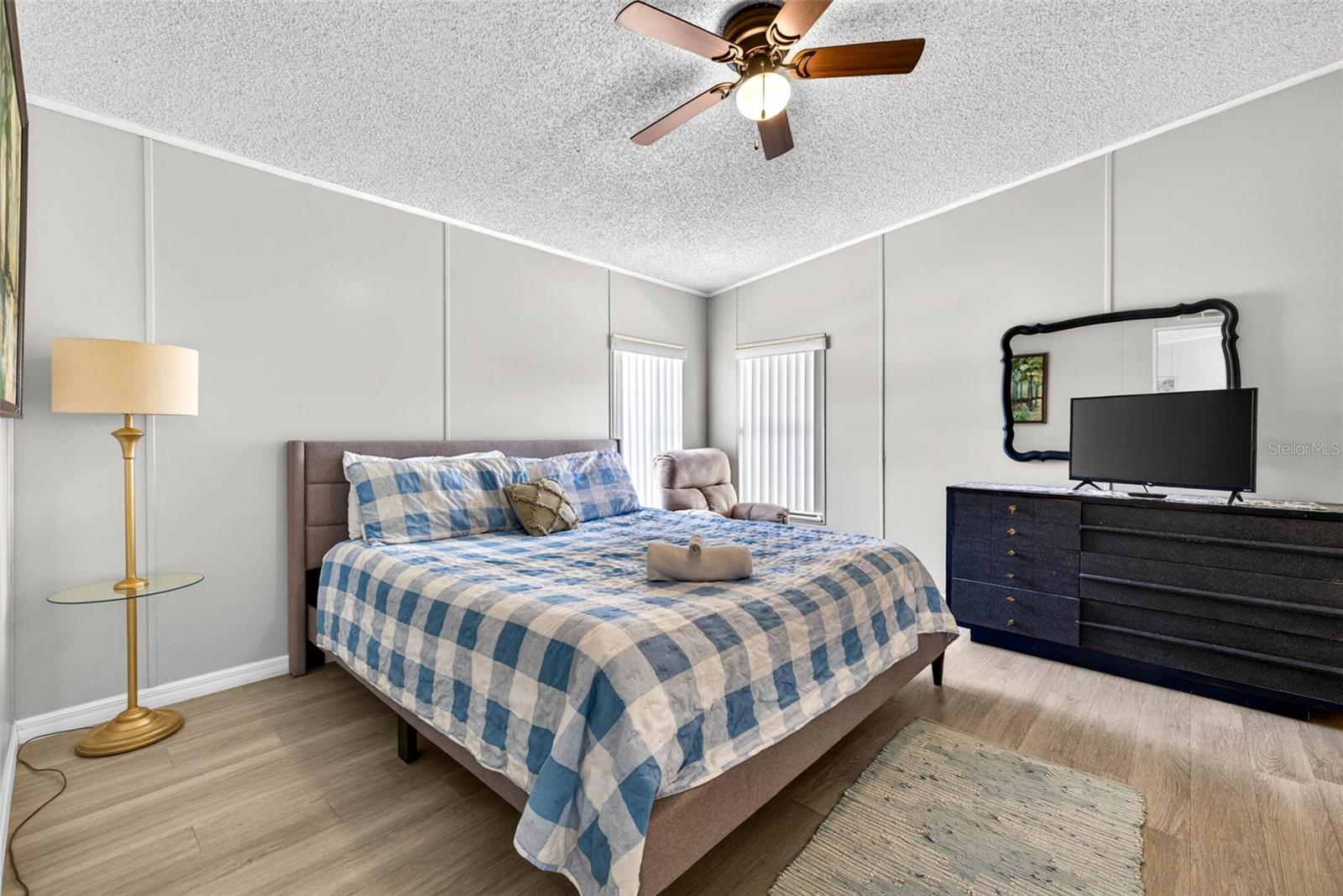 Image 31 of 65 For 8552 Peacock Court