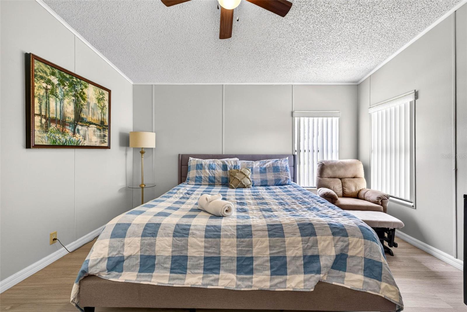 Image 32 of 65 For 8552 Peacock Court