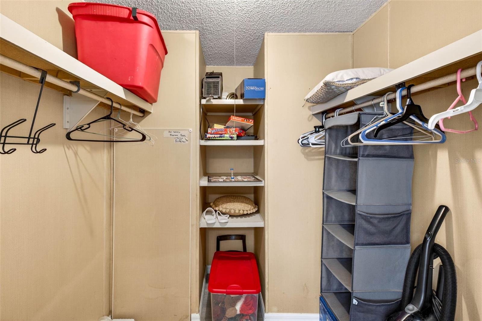 Image 35 of 65 For 8552 Peacock Court