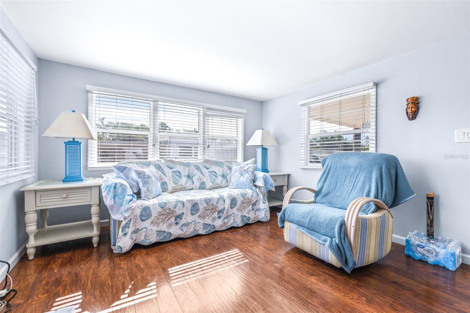 Image 11 of 49 For 2712 17th Street Lane W
