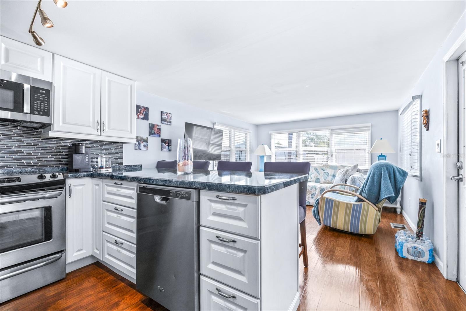 Image 14 of 49 For 2712 17th Street Lane W