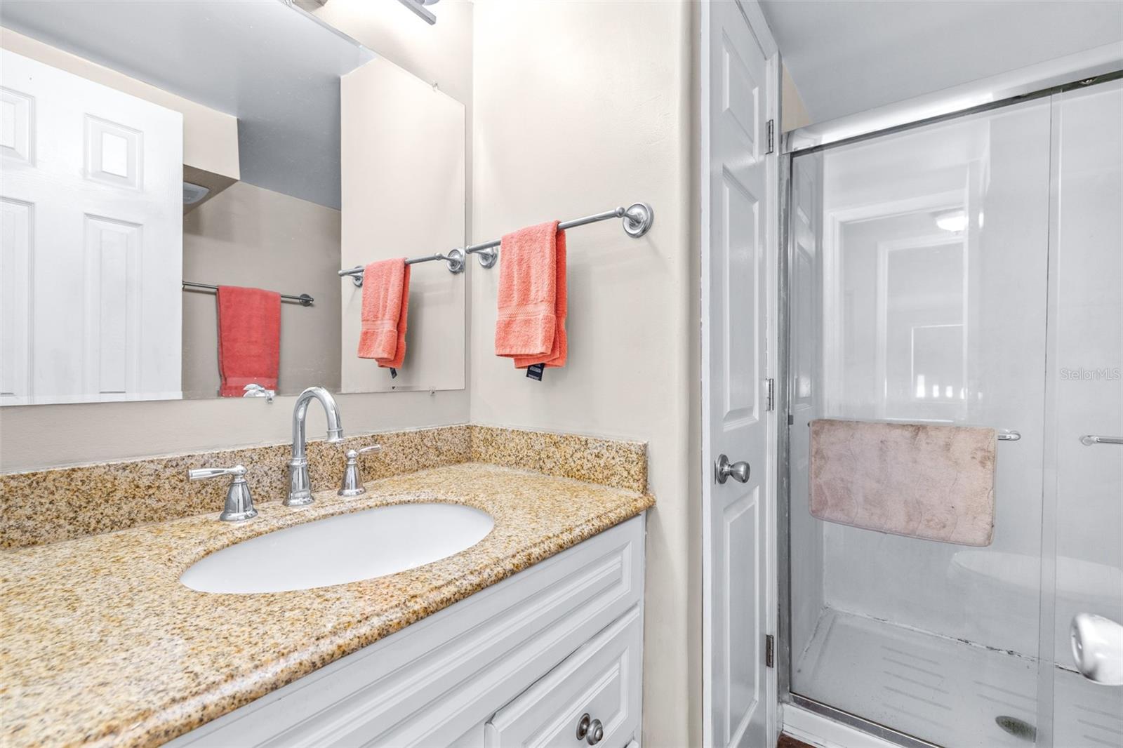 Image 21 of 49 For 2712 17th Street Lane W