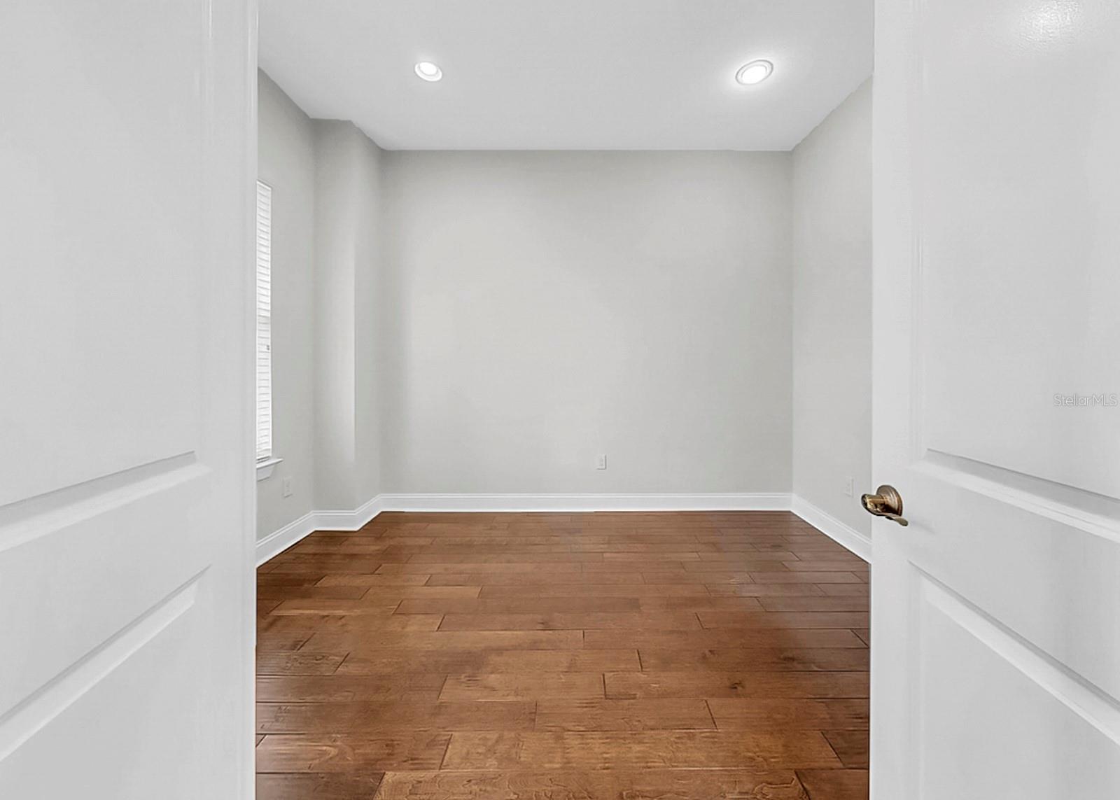 Image 76 of 100 For 8013 Key West Conch Drive