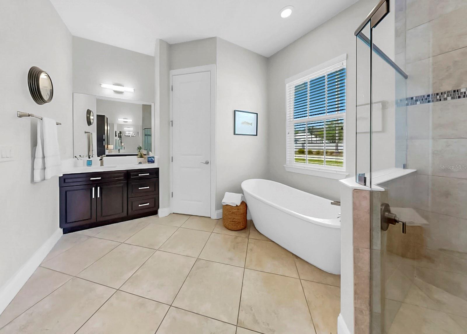 Image 86 of 100 For 8013 Key West Conch Drive