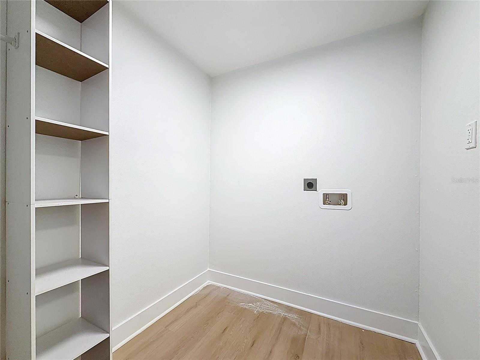 Image 22 of 39 For 200 Country Club Drive 1301