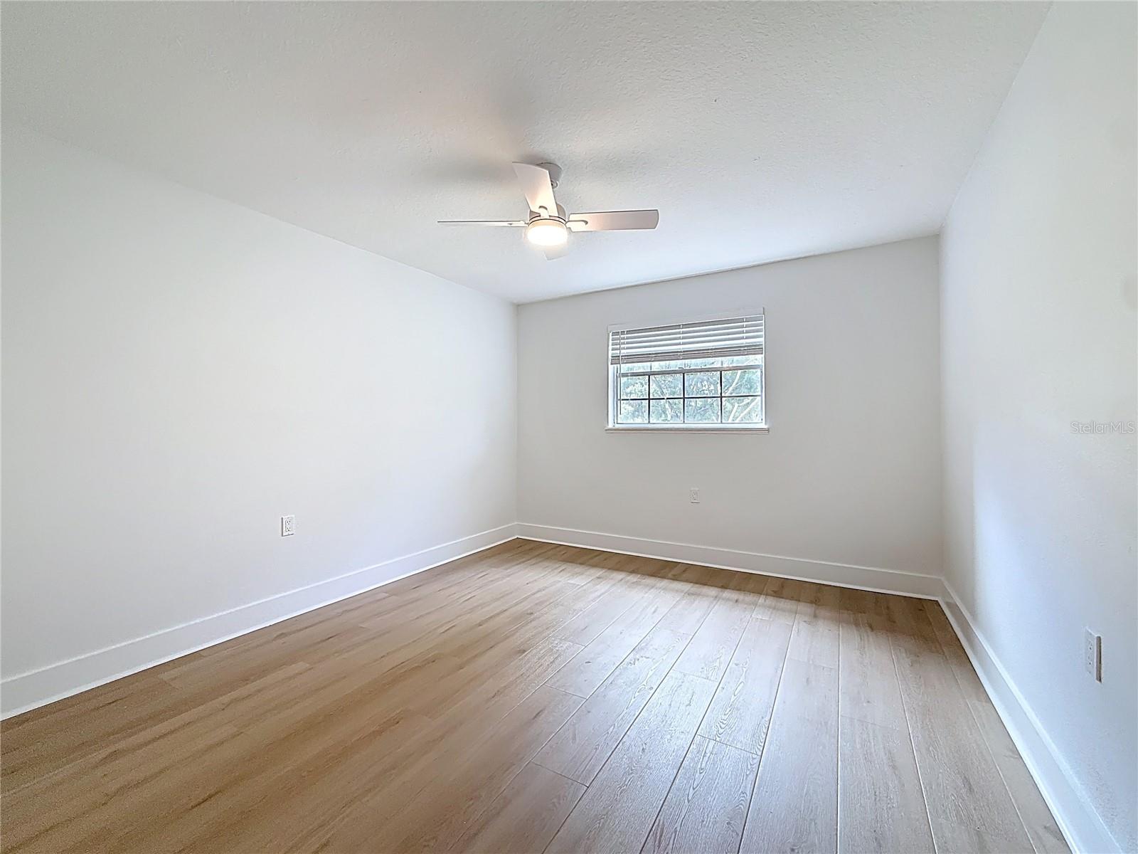 Image 23 of 39 For 200 Country Club Drive 1301