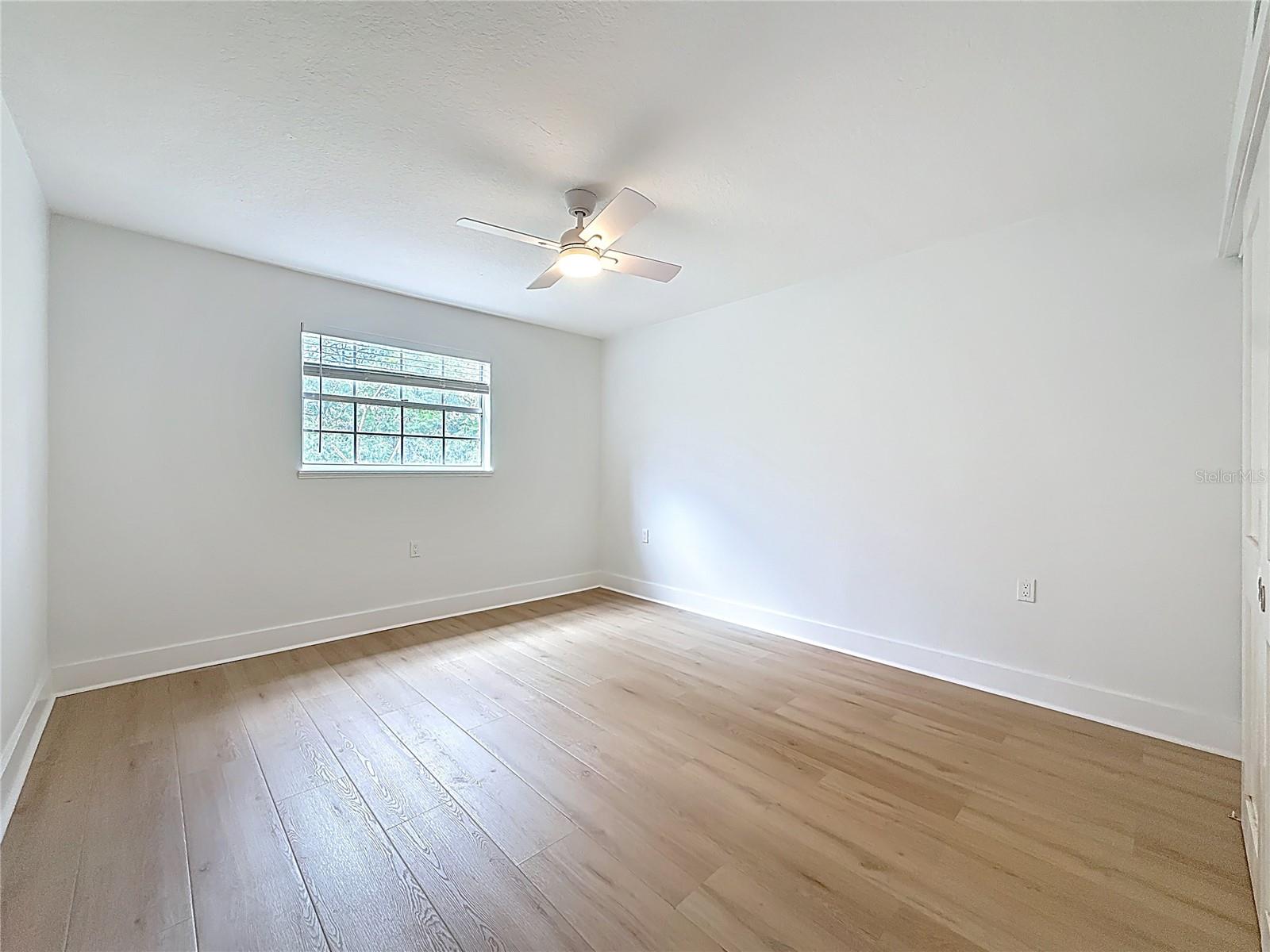 Image 27 of 39 For 200 Country Club Drive 1301