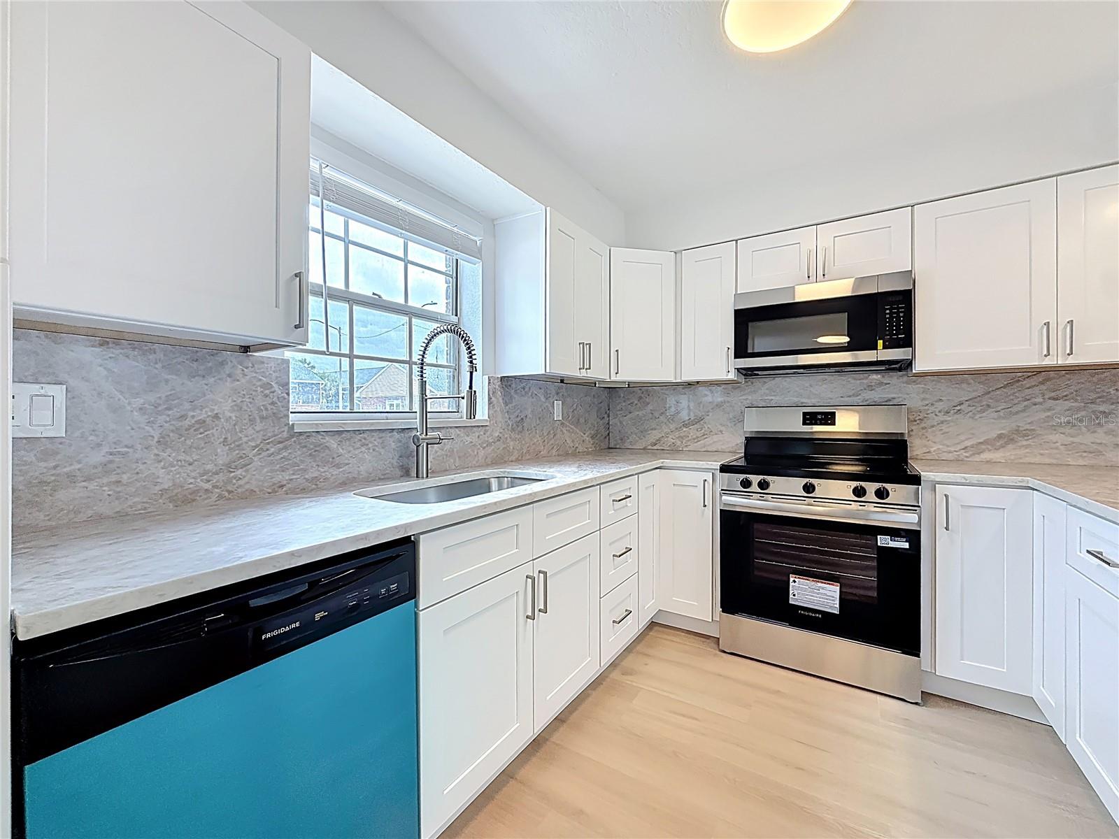 Image 5 of 39 For 200 Country Club Drive 1301