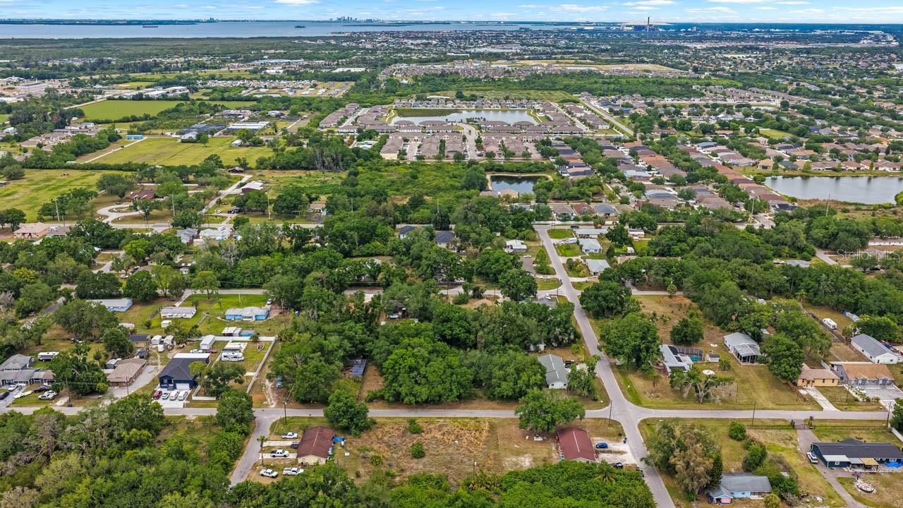 Image 10 of 16 For 704 1st Avenue Ne