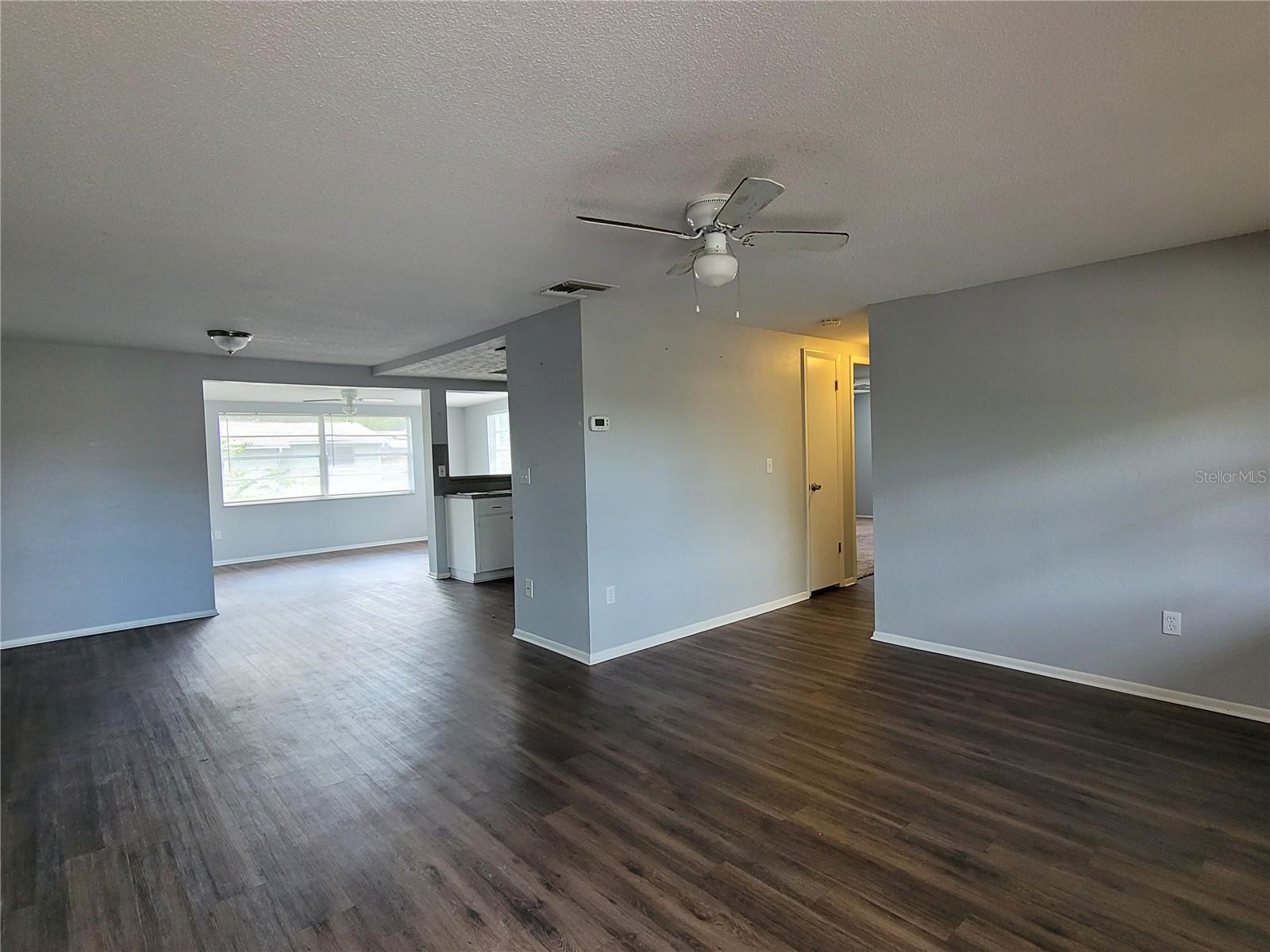 Image 4 of 27 For 8650 Robilina Road