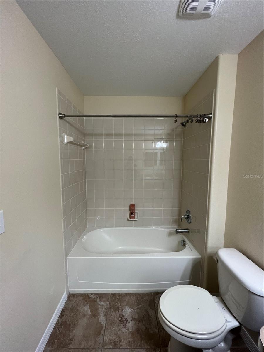 Image 22 of 30 For 20010 Date Palm Way