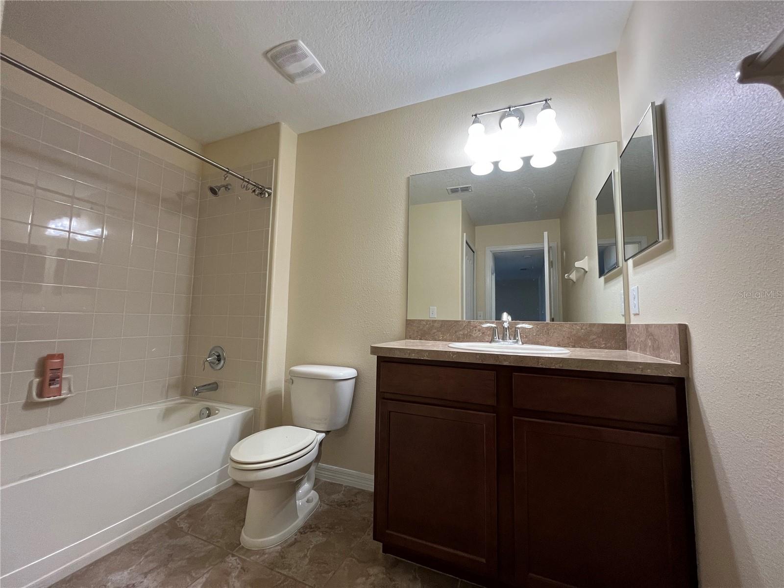 Image 23 of 30 For 20010 Date Palm Way