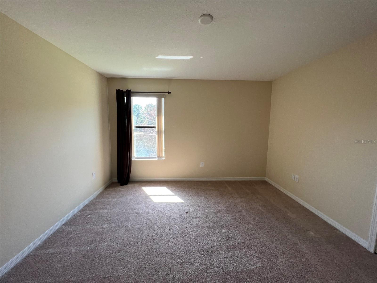 Image 25 of 30 For 20010 Date Palm Way