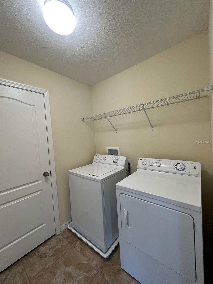 Image 26 of 30 For 20010 Date Palm Way