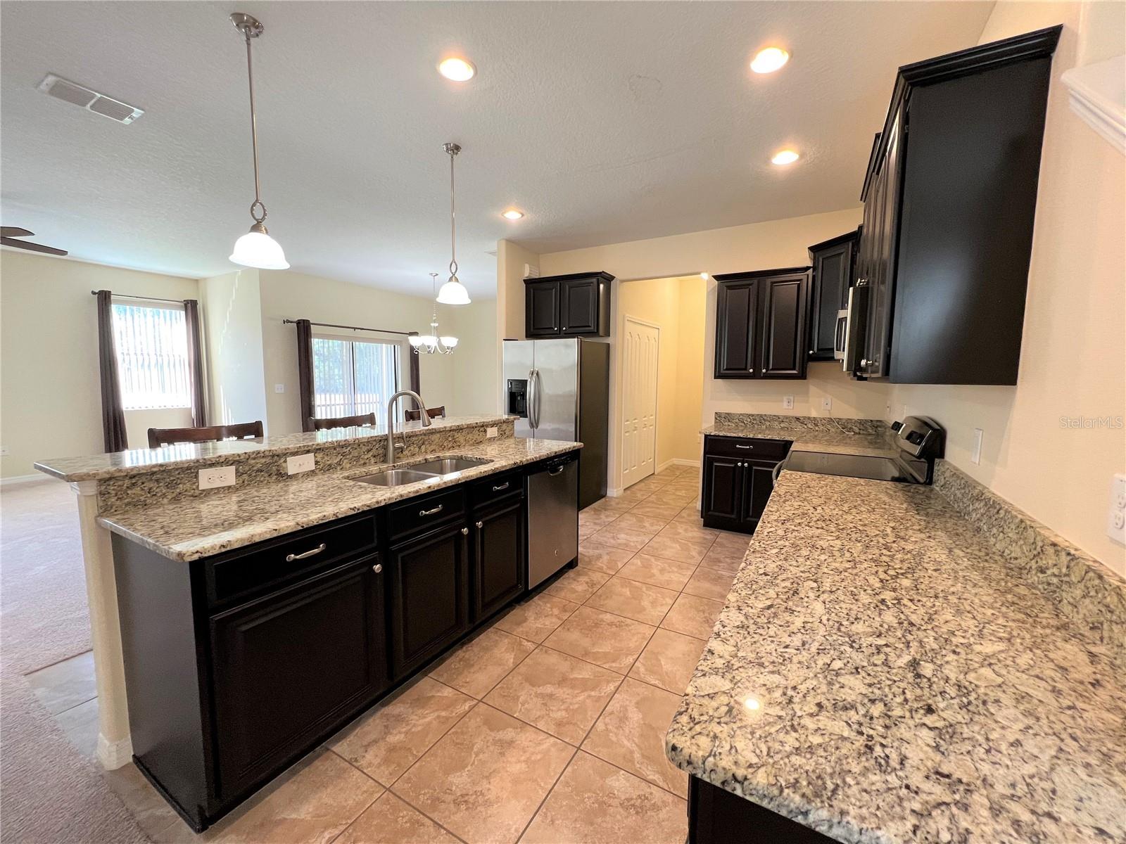 Image 3 of 30 For 20010 Date Palm Way