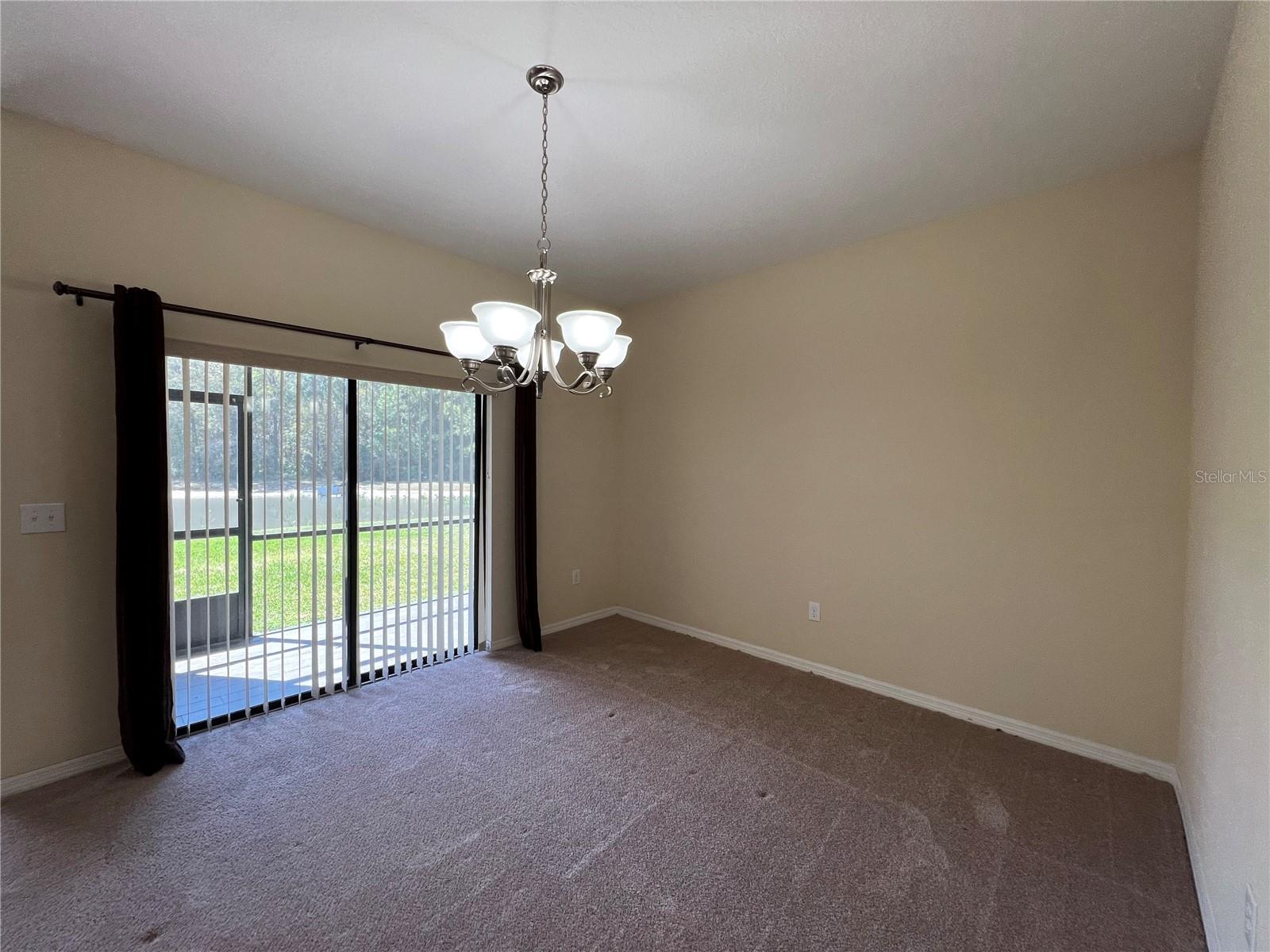 Image 9 of 30 For 20010 Date Palm Way