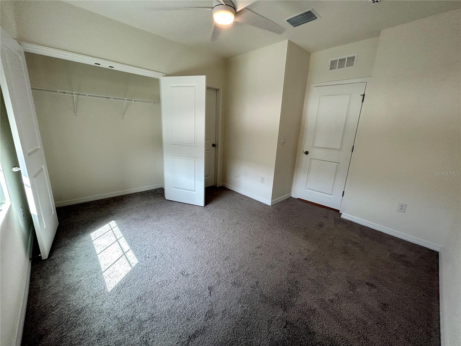 Image 22 of 28 For 2946 Suncoast Plains Drive