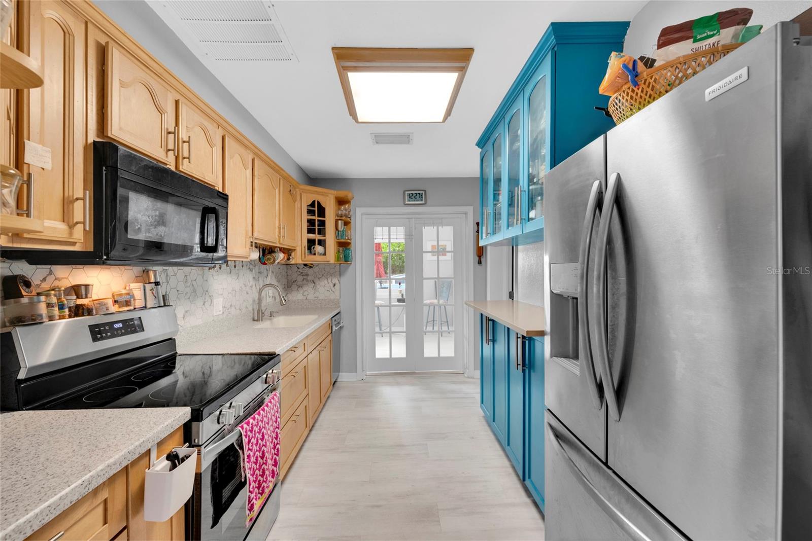 Image 17 of 52 For 317 Crystal Beach Avenue