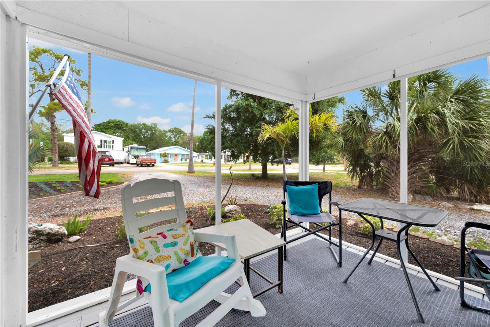 Image 9 of 52 For 317 Crystal Beach Avenue