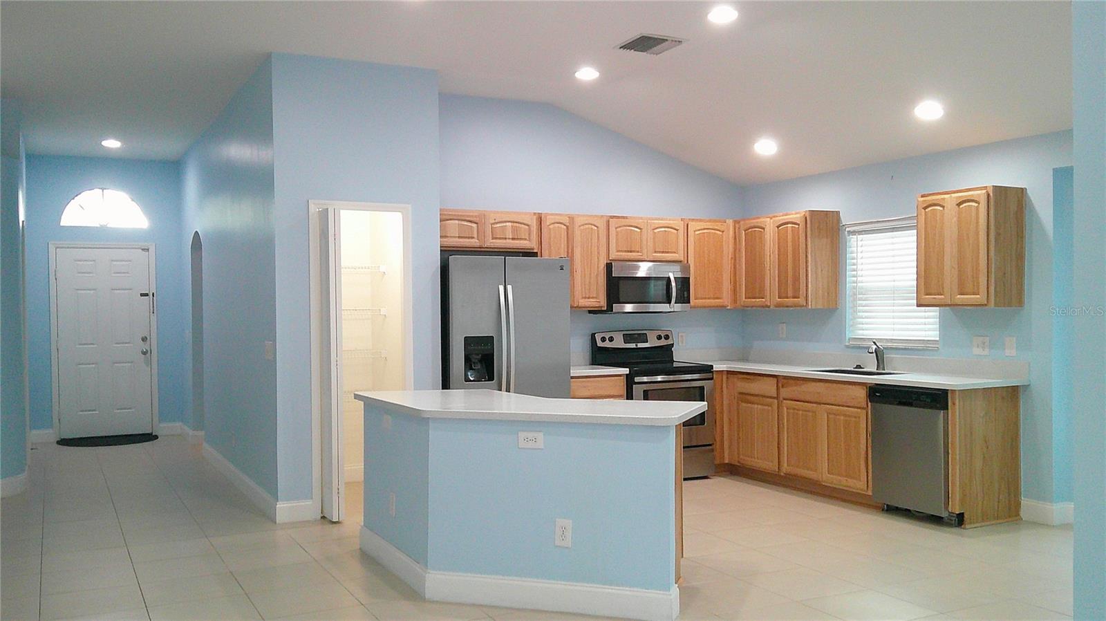 Image 10 of 24 For 8512 Canterbury Lake Boulevard