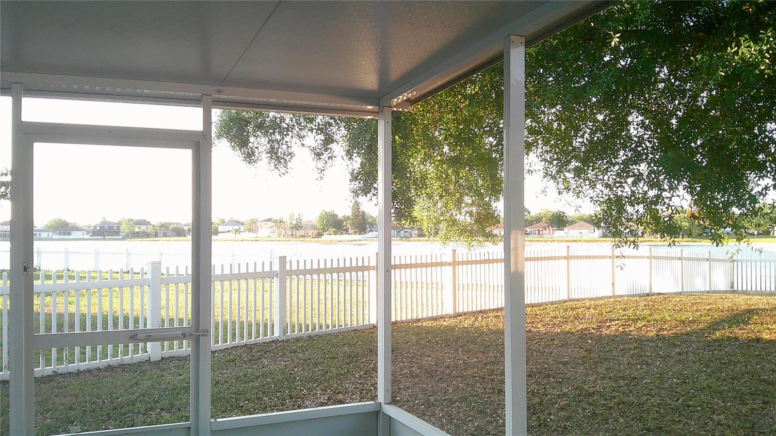 Image 19 of 24 For 8512 Canterbury Lake Boulevard