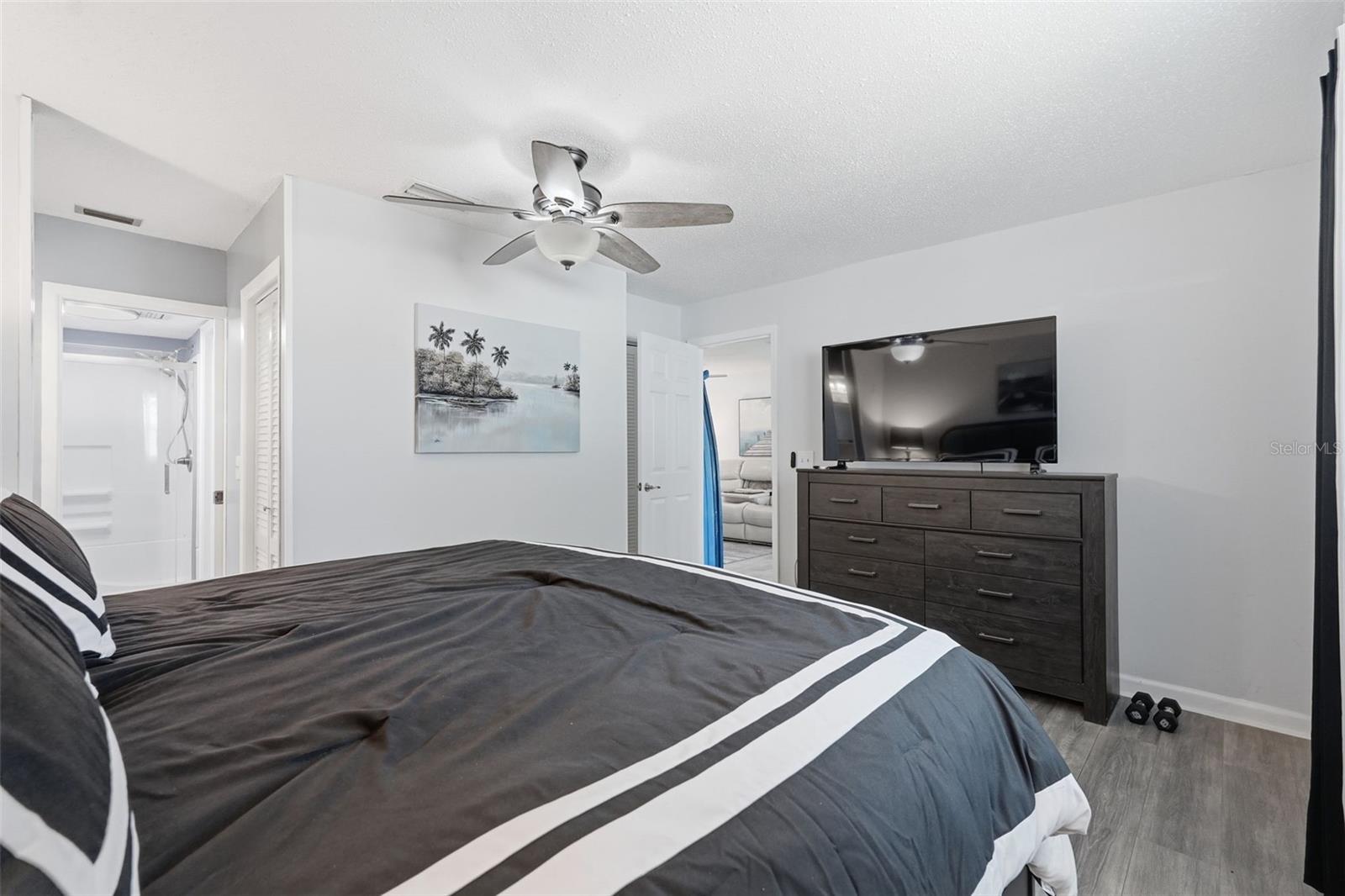 Image 23 of 69 For 10823 Casa Grande Avenue