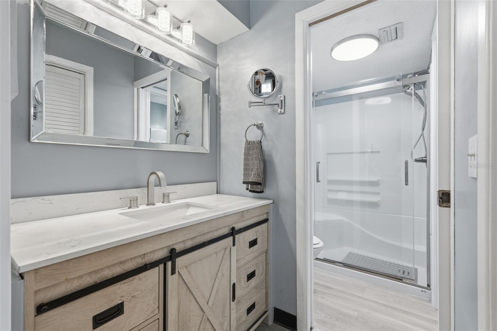 Image 24 of 69 For 10823 Casa Grande Avenue