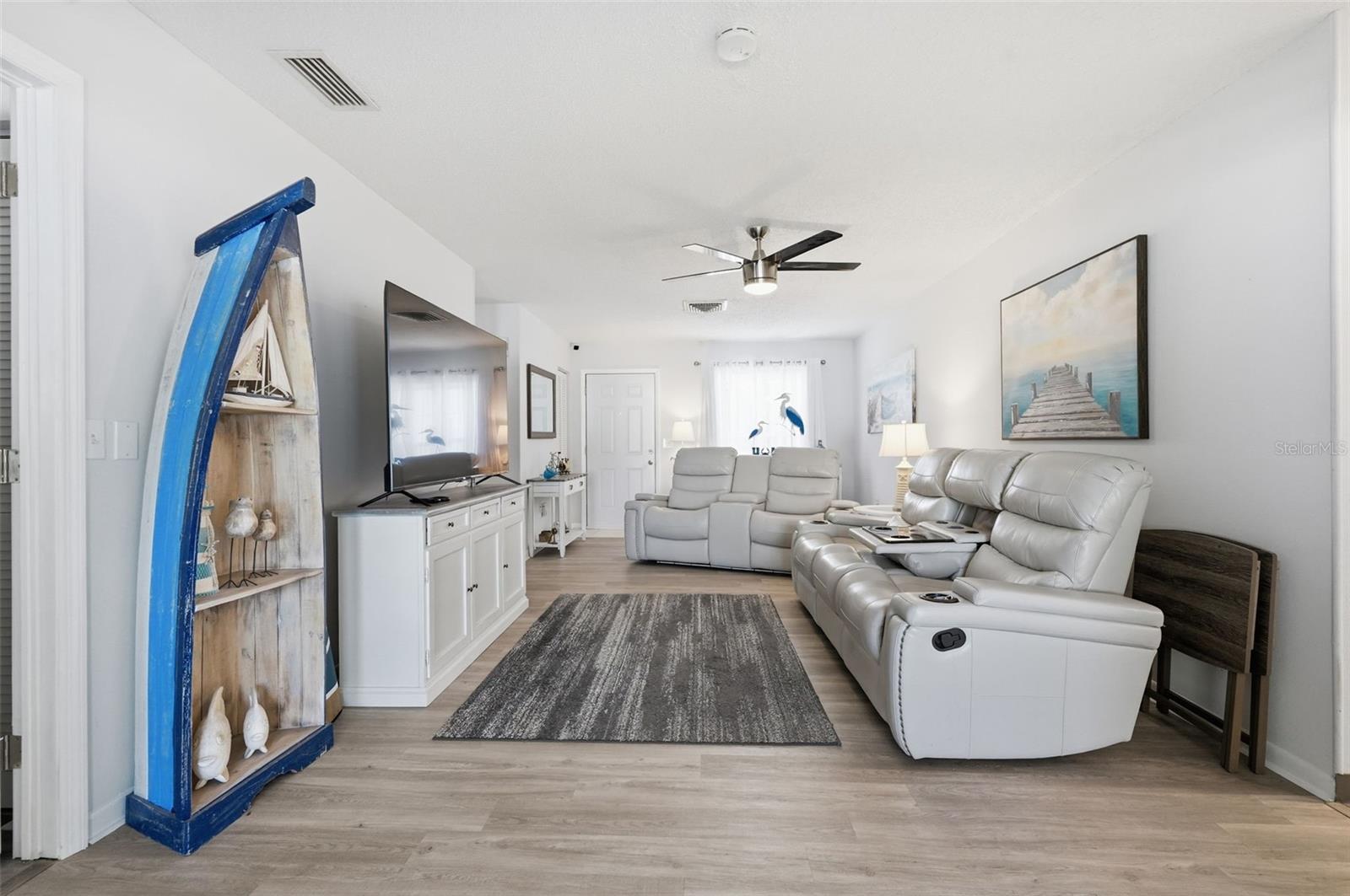 Image 28 of 69 For 10823 Casa Grande Avenue