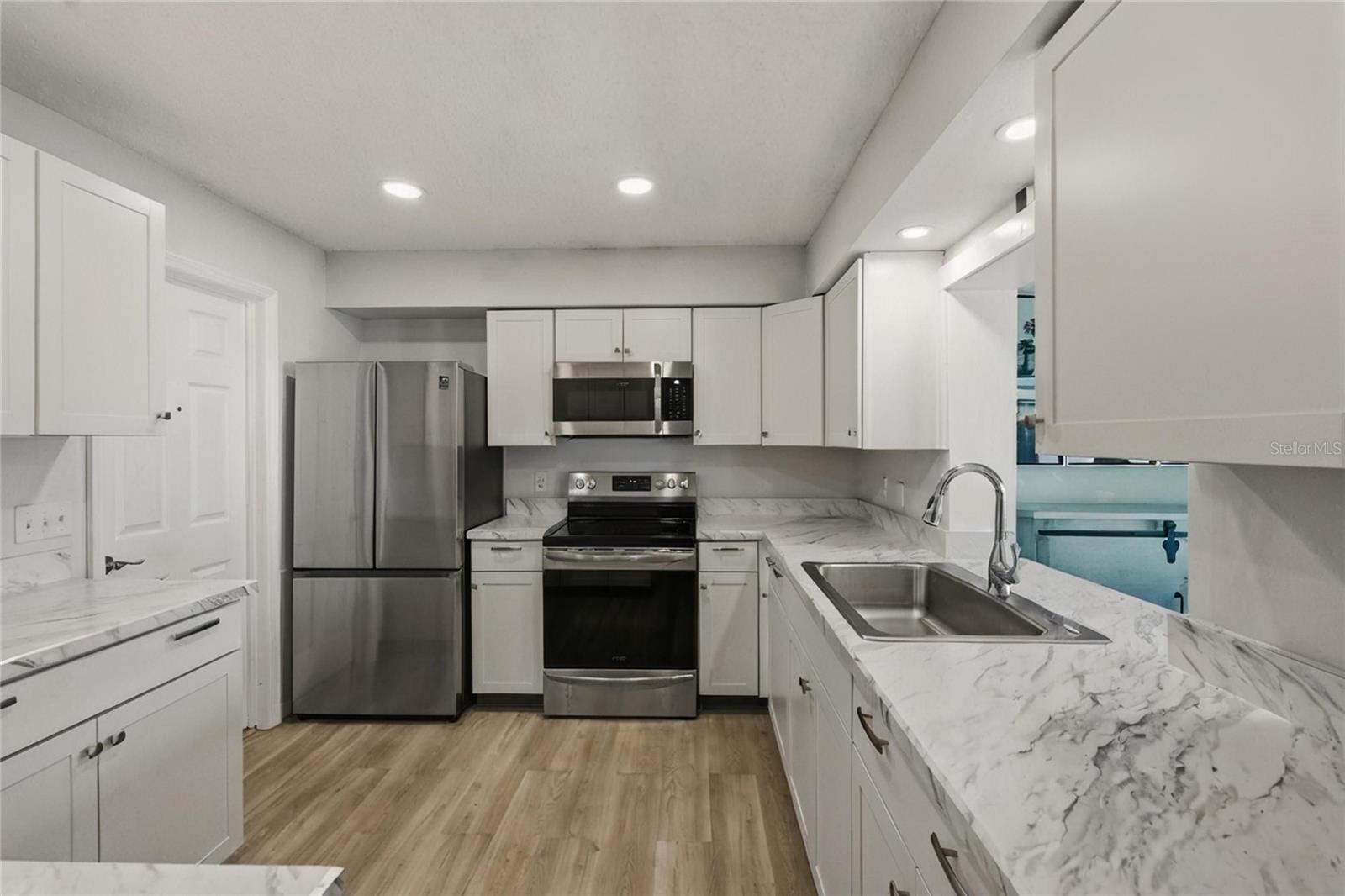 Image 36 of 69 For 10823 Casa Grande Avenue