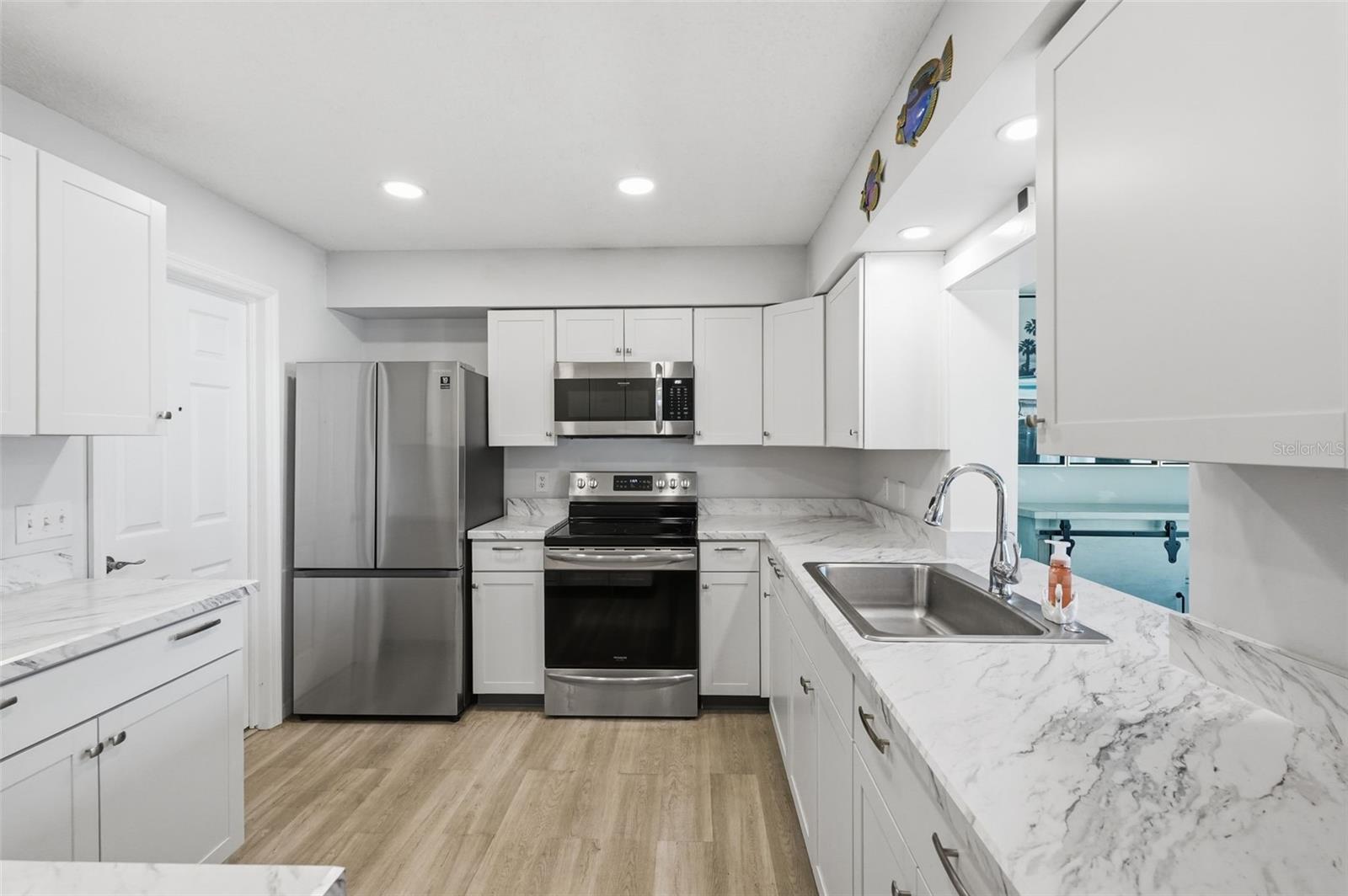 Image 37 of 69 For 10823 Casa Grande Avenue