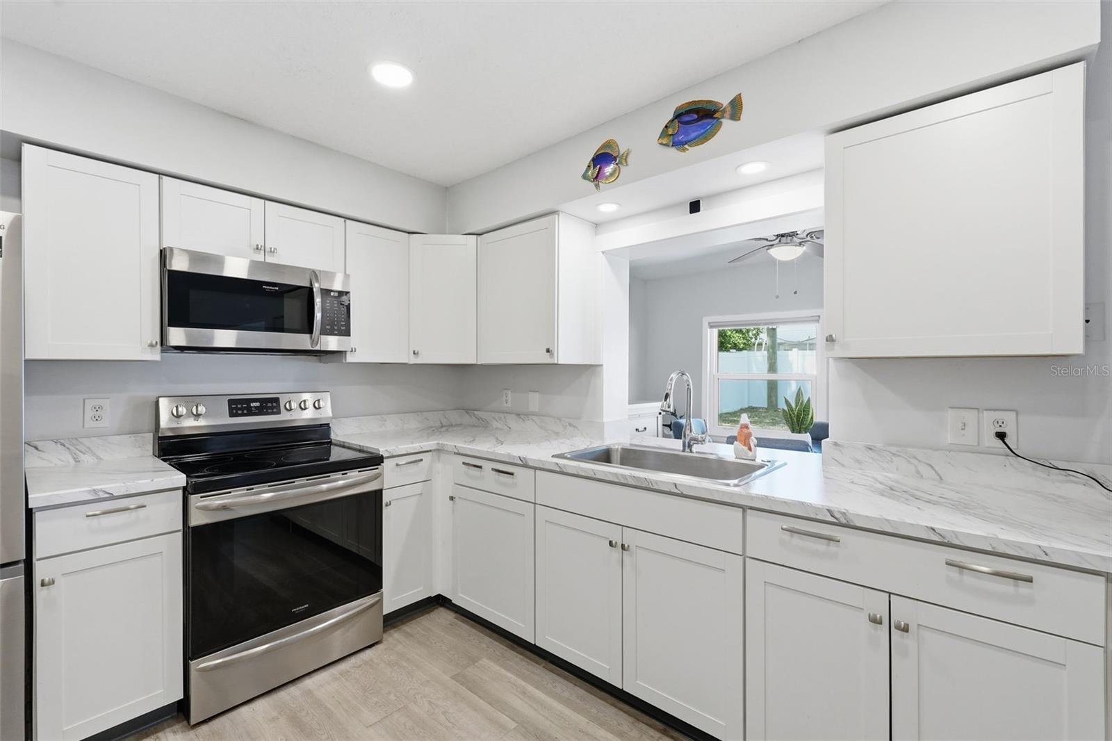 Image 38 of 69 For 10823 Casa Grande Avenue