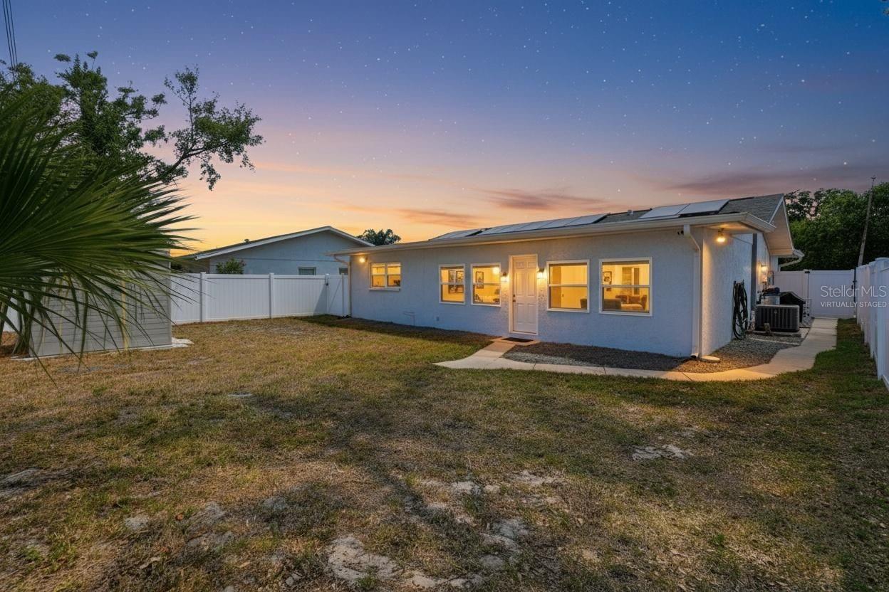 Image 42 of 69 For 10823 Casa Grande Avenue