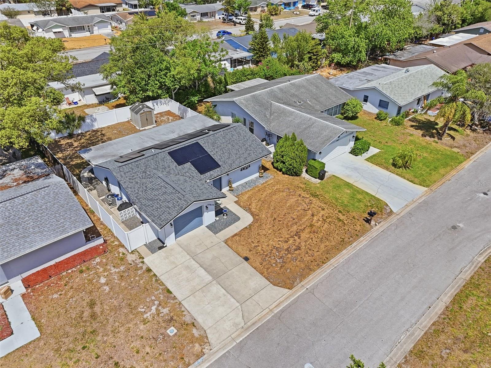 Image 9 of 69 For 10823 Casa Grande Avenue