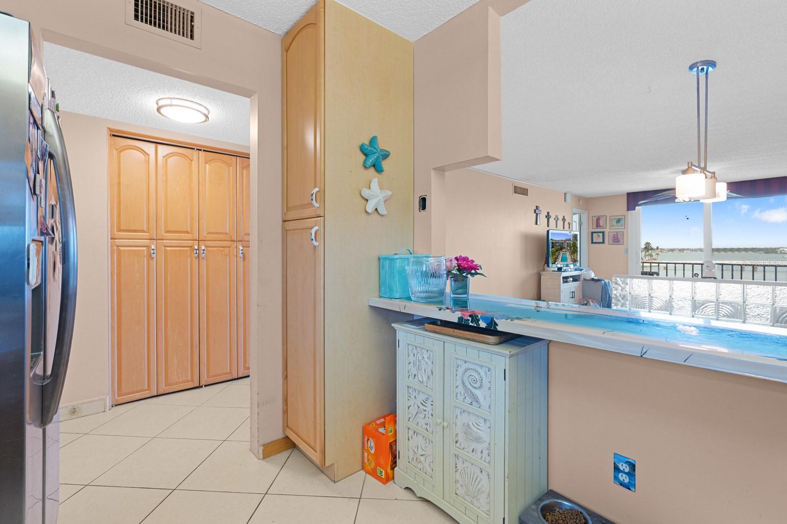 Image 18 of 46 For 7401 Bay Island Drive S 337