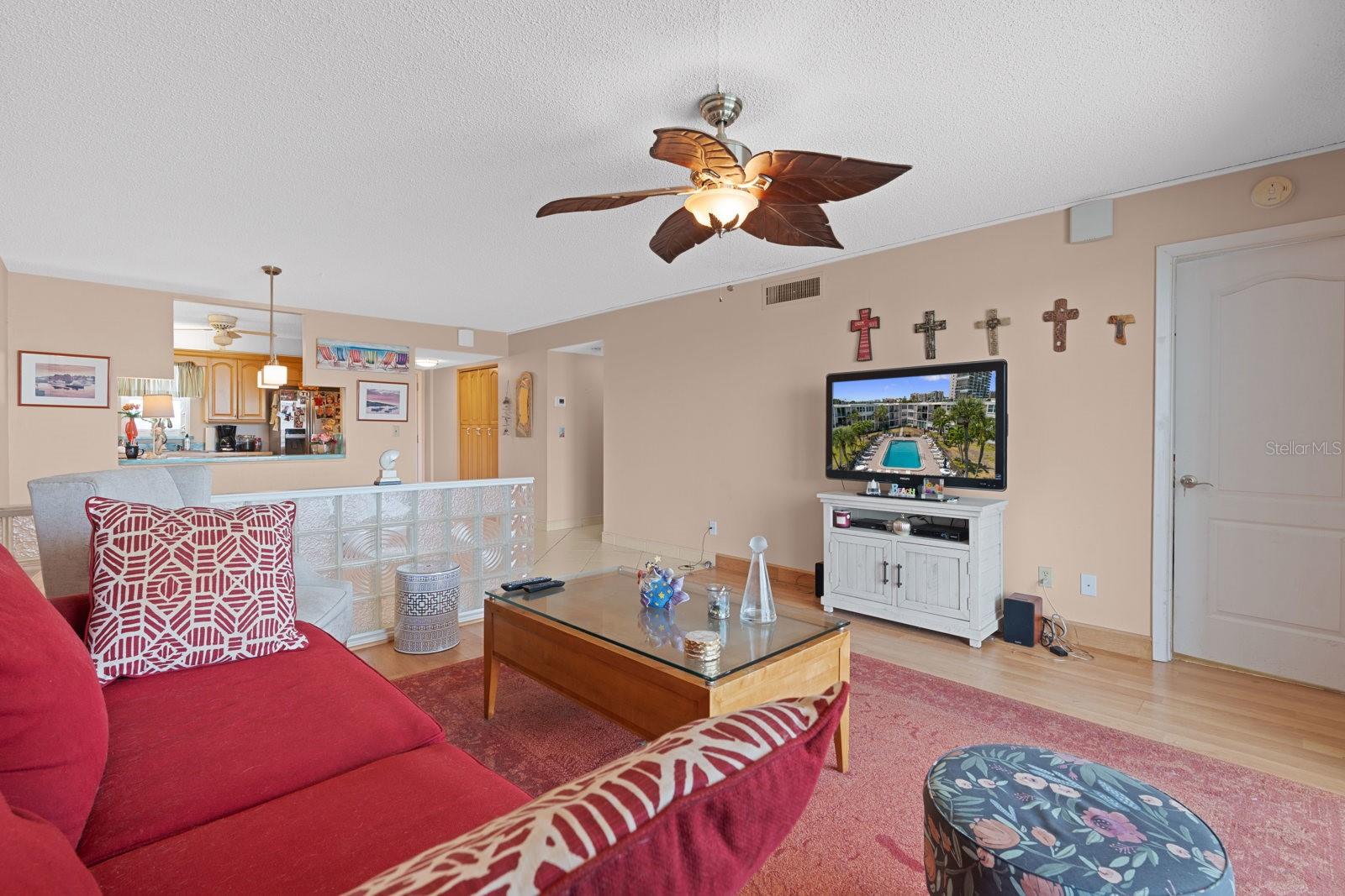 Image 26 of 46 For 7401 Bay Island Drive S 337