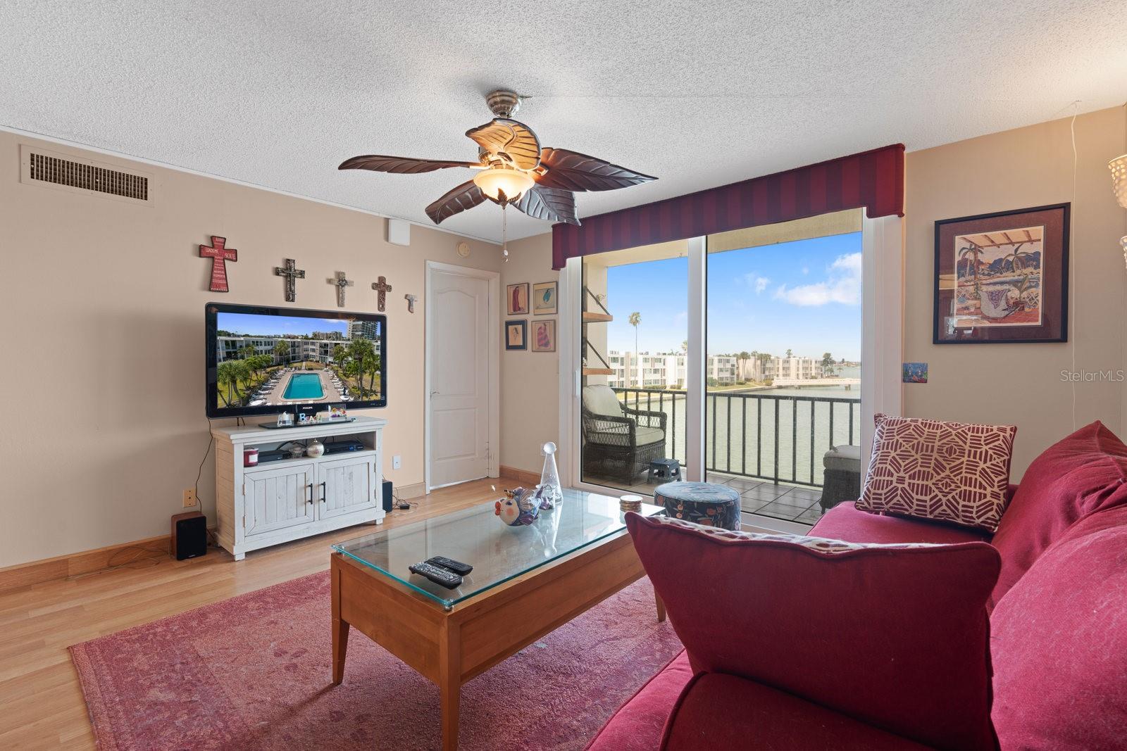 Image 27 of 46 For 7401 Bay Island Drive S 337