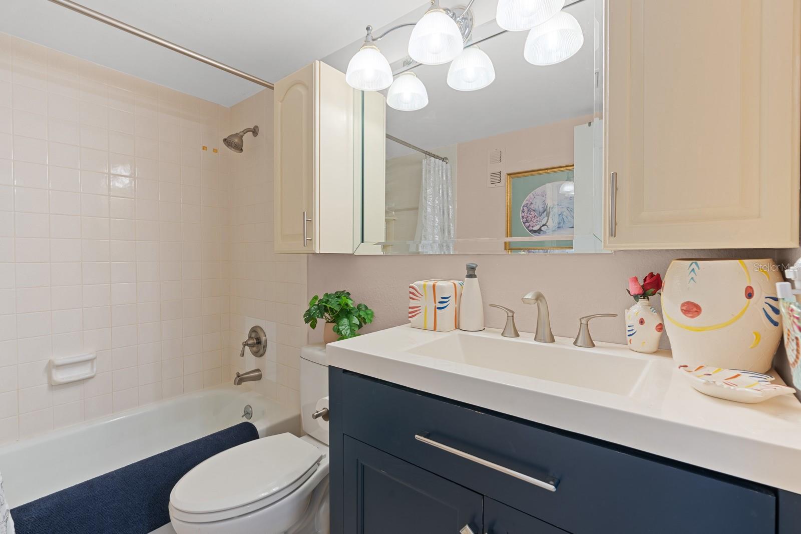 Image 29 of 46 For 7401 Bay Island Drive S 337