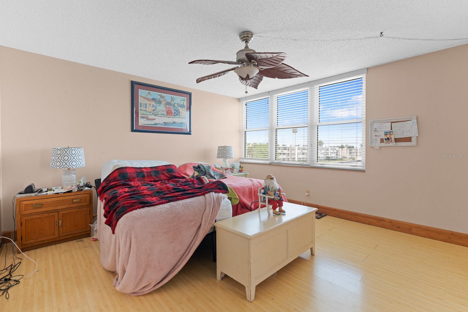 Image 34 of 46 For 7401 Bay Island Drive S 337