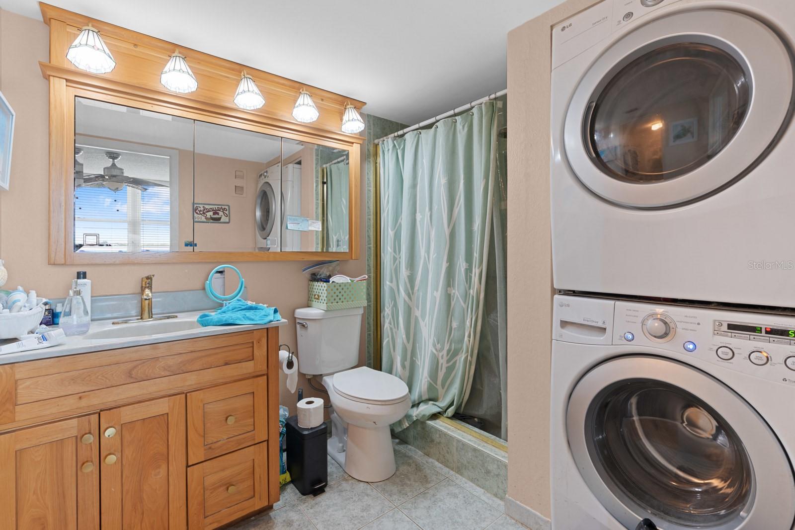 Image 36 of 46 For 7401 Bay Island Drive S 337