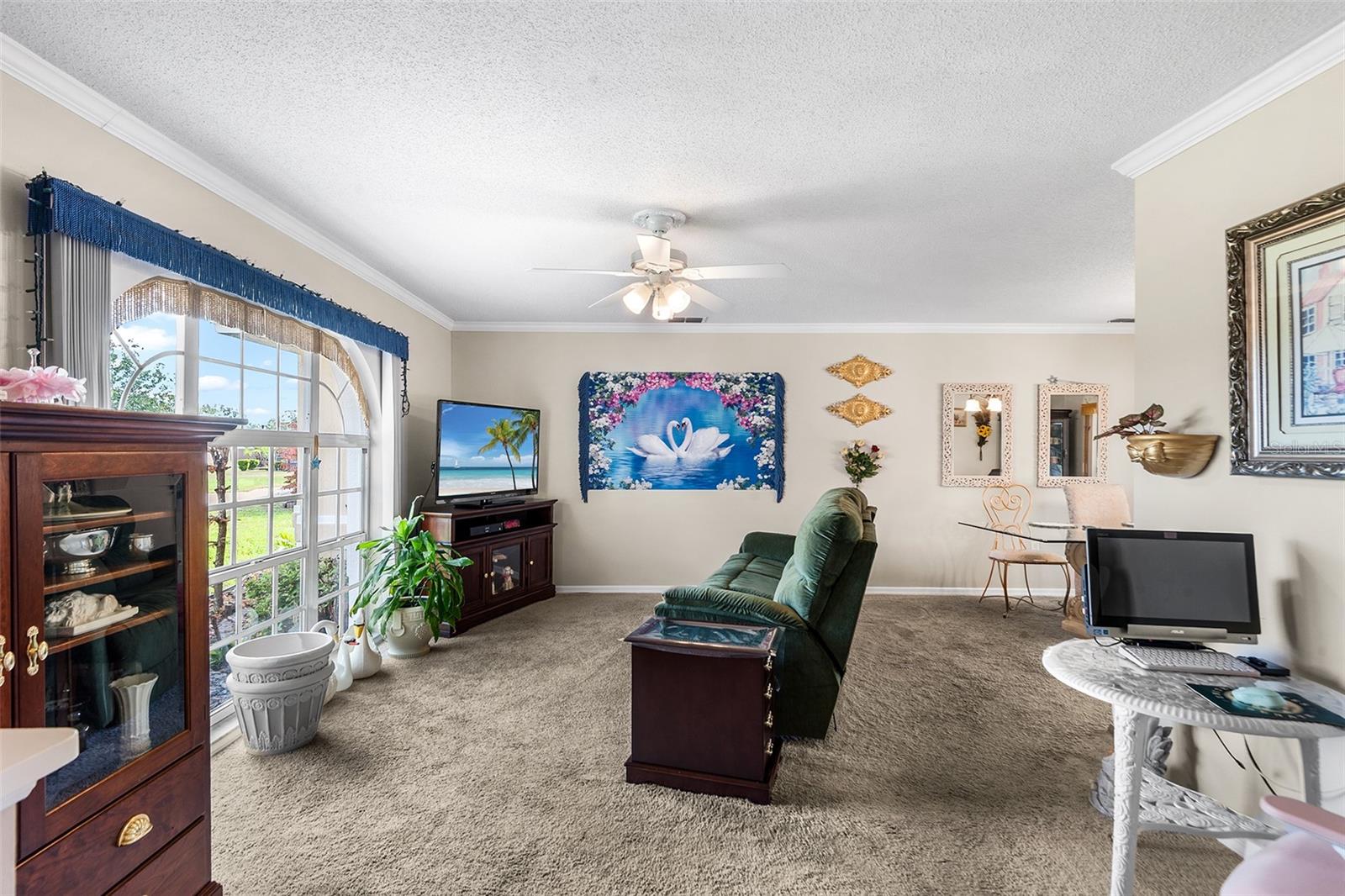 Image 11 of 48 For 1557 Kinsman Way