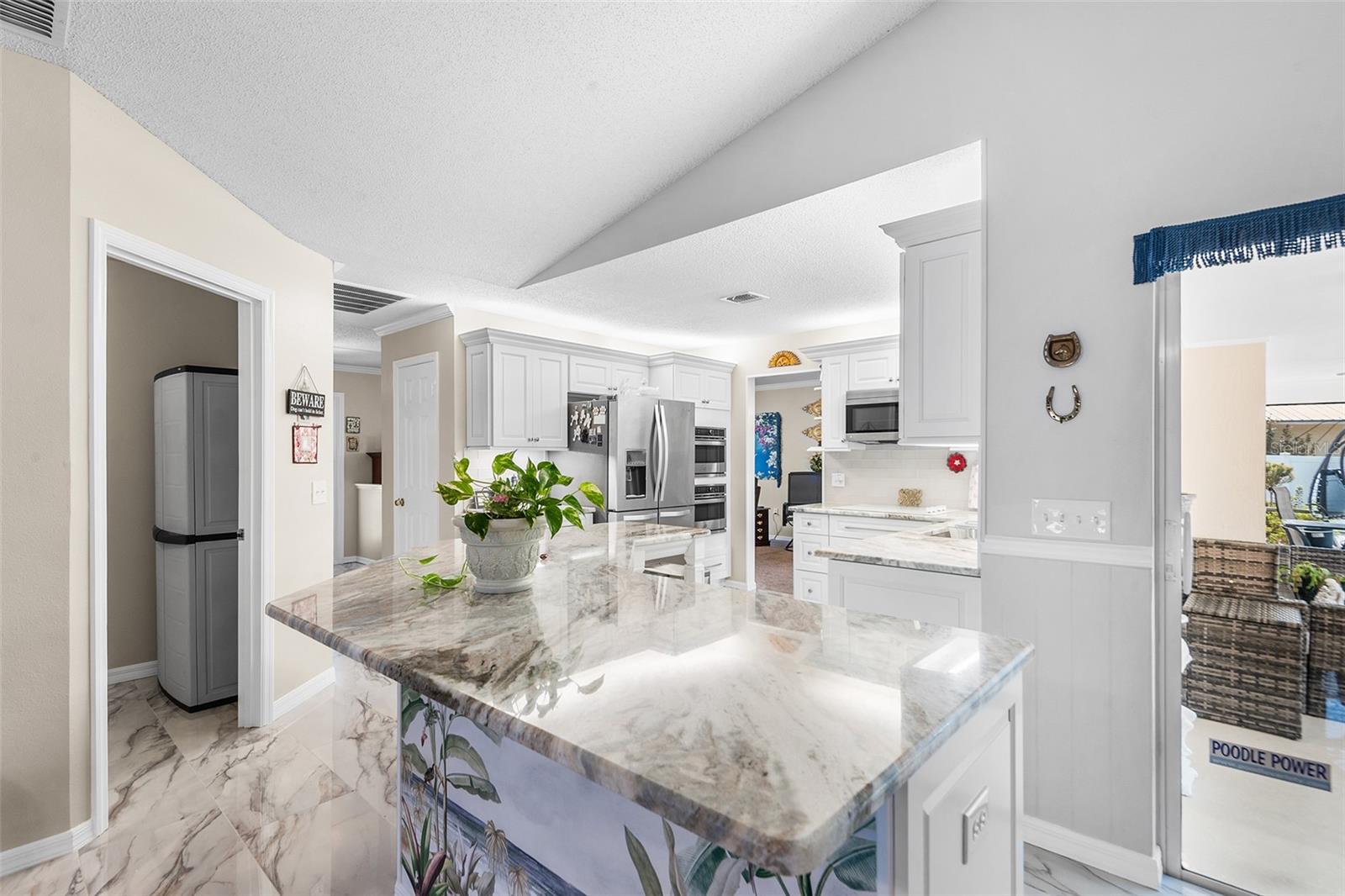 Image 22 of 48 For 1557 Kinsman Way