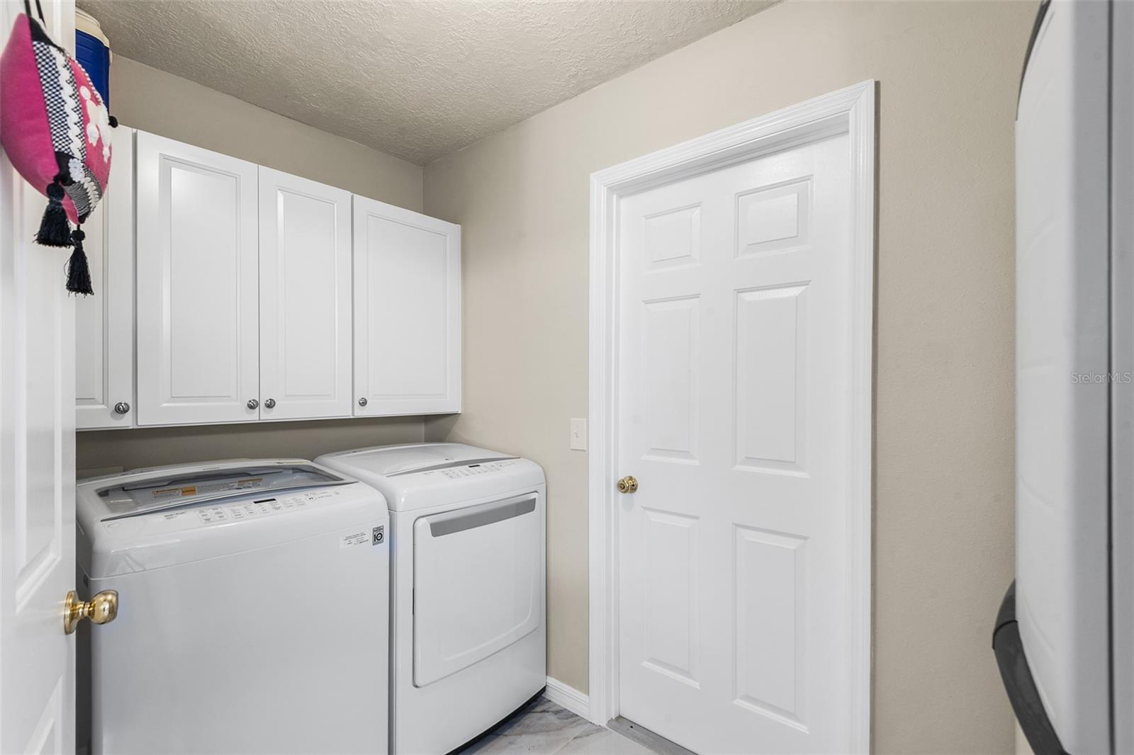 Image 35 of 48 For 1557 Kinsman Way