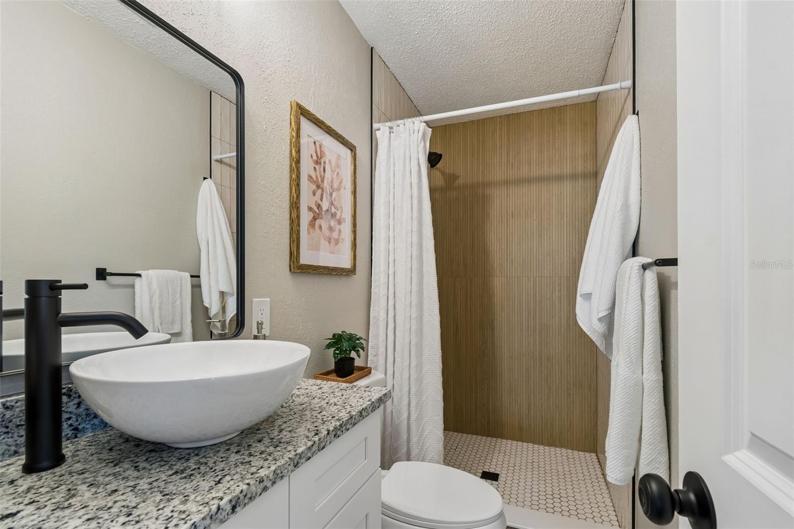 Image 14 of 19 For 2735 20th Avenue Sw