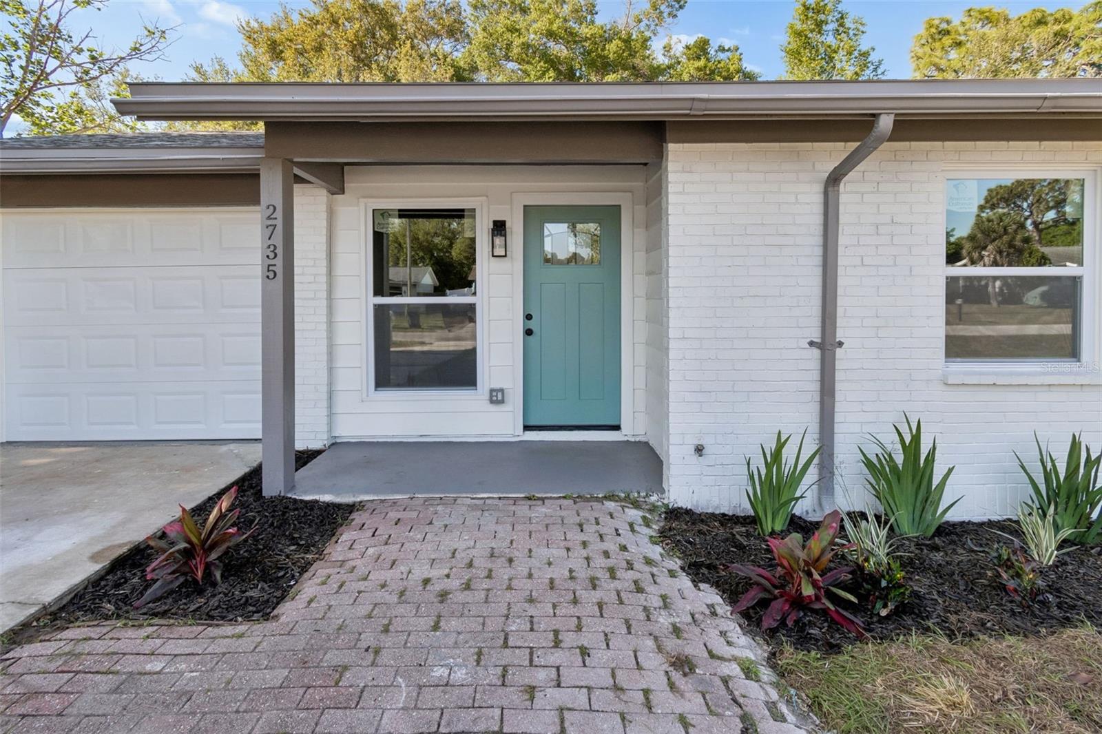 Image 2 of 19 For 2735 20th Avenue Sw