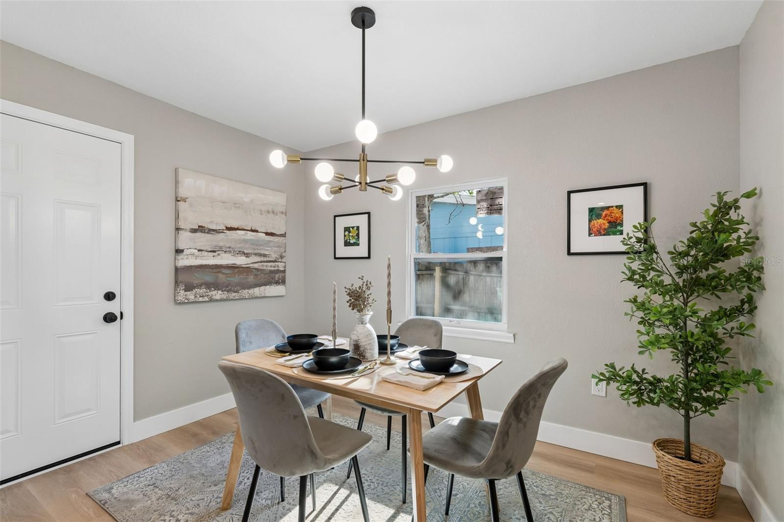 Image 8 of 19 For 2735 20th Avenue Sw