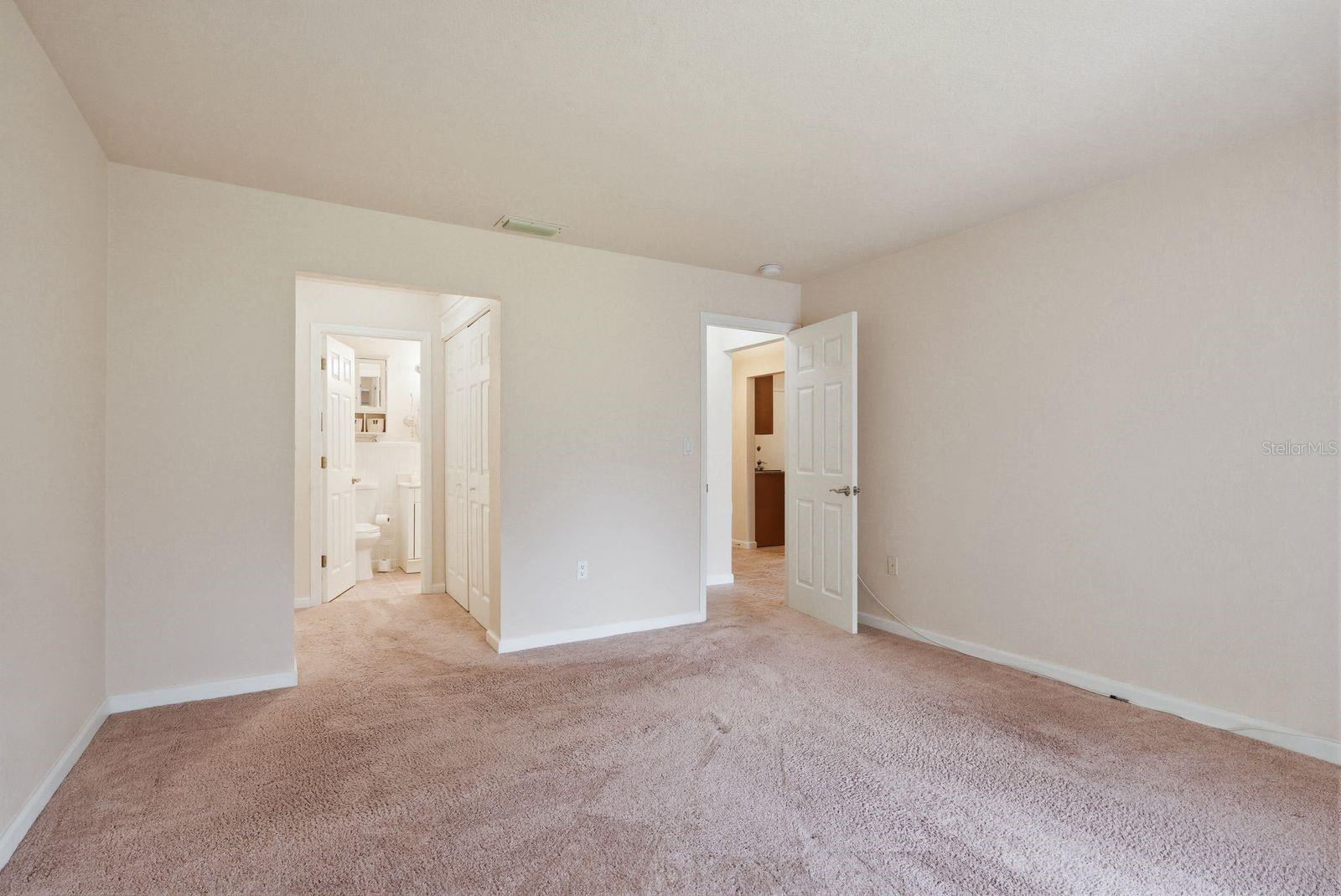 Image 17 of 37 For 2700 Bayshore Boulevard 3201