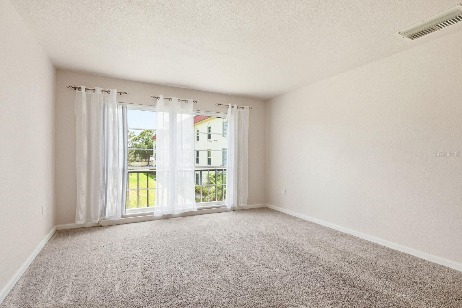 Image 8 of 37 For 2700 Bayshore Boulevard 3201